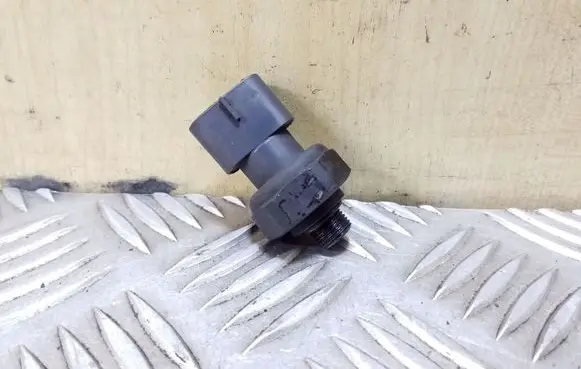 Lexus RX 330 - 350 - 400H Air conditioning (A/C) pressure sensor 4990007141