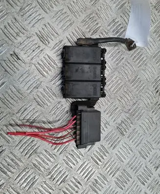 Volkswagen PASSAT B5.5 Fuse box set