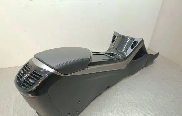 Hyundai i40 Center console 846703Z000 846203Z000
