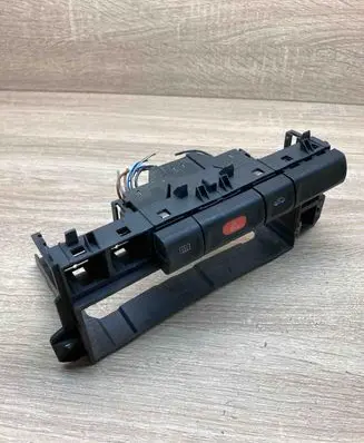 Opel Vectra B Hazard light switch 90503546