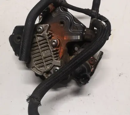 Toyota Auris E180 Fuel injection high pressure pump 221000W020