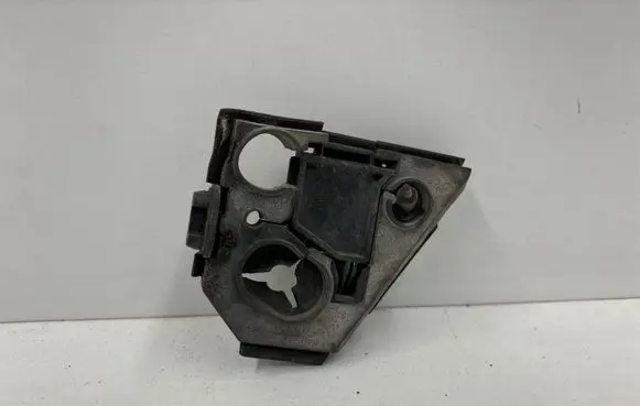Mercedes-Benz C W204 Other engine bay part A2045463043