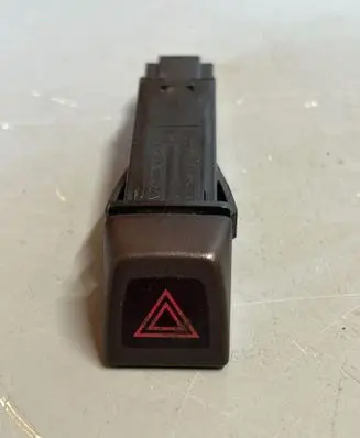 Volvo V50 Hazard light switch 30739296 05W124
