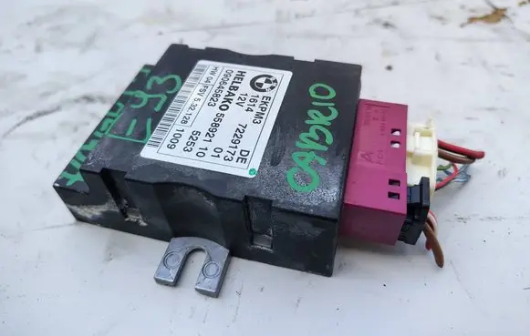 BMW 3 E92 E93 Fuel injection pump control unit/module 55892110