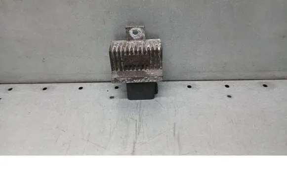 Renault Scenic I Glow plug pre-heat relay 7700115078