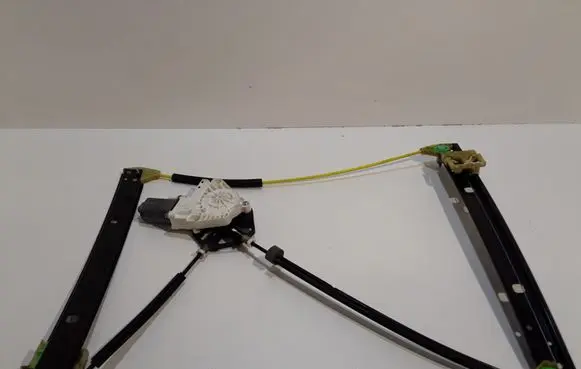 Audi Q3 8U Front door window regulator with motor 8U0837462