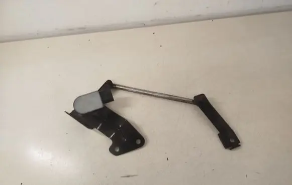 Headlight/headlamp level sensor