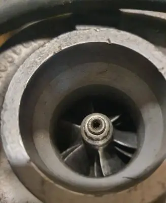 Volkswagen PASSAT B3 Turbo 028145703B 465577 UJ6254F