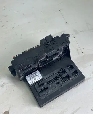 Mercedes-Benz E W211 SAM control unit 2115453901