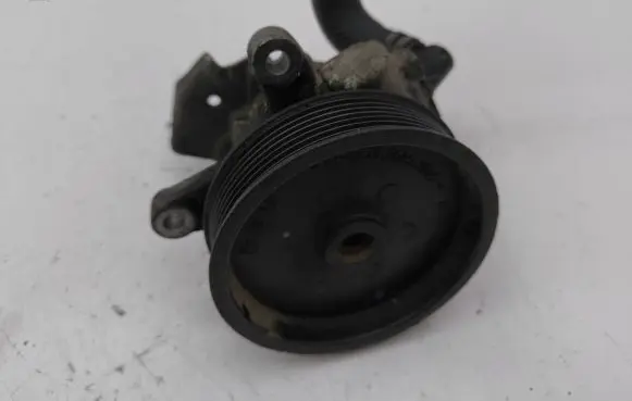 Mercedes-Benz ML W164 Power steering pump 