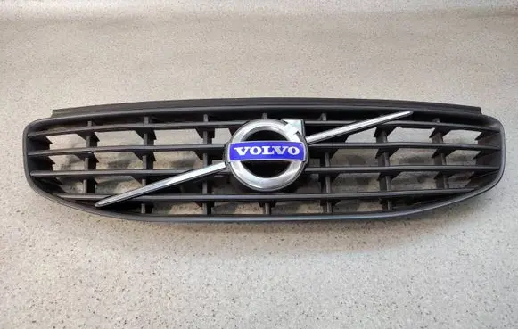 Volvo XC60 Front bumper upper radiator grill 3133383252 31333832