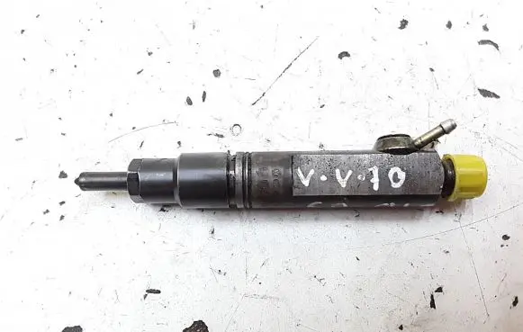 Volvo V70 Fuel injector
