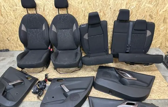 Peugeot 2008 I Seat set 
