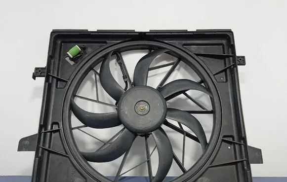 Jeep Grand Cherokee Electric radiator cooling fan 55037992AD