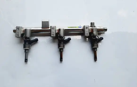 KIA Stinger Fuel injector