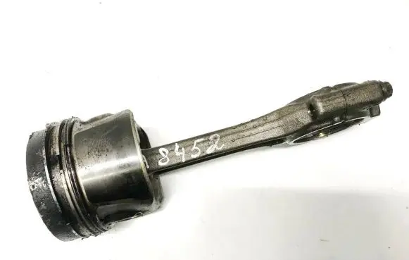 Volkswagen Golf VI Piston 
