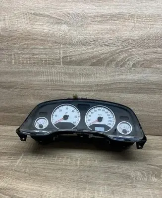 Opel Zafira A Speedometer (instrument cluster) 24461761JN