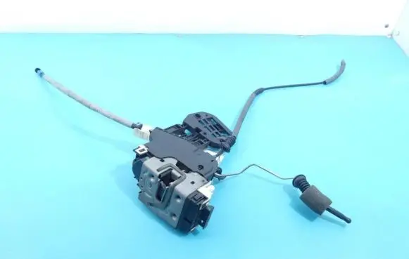Infiniti QX30 Front door lock 0000033593 IMPRK1078473