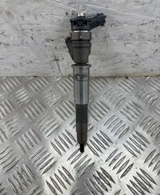 Nissan X-Trail T32 Fuel injector 044587600P 0445110728