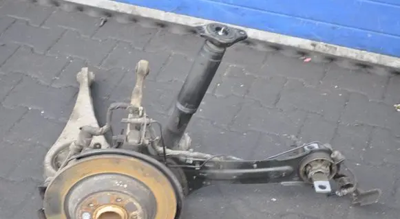 Volvo V70 Rear wheel hub spindle/knuckle 