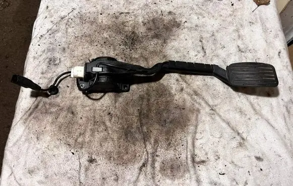 Peugeot 607 Accelerator throttle pedal 9651510780