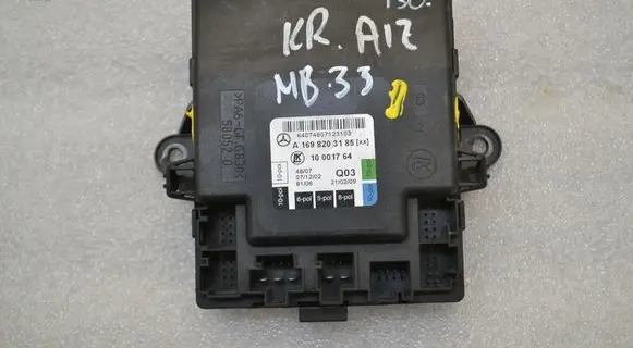 Mercedes-Benz B W245 Door control unit/module A1698203185
