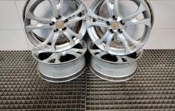 Mitsubishi Outlander R18 alloy rim