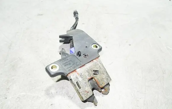 Audi A4 S4 B6 8E 8H Tailgate/trunk/boot lock/catch/latch 8E5827505B