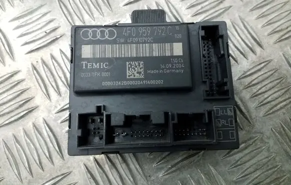Audi A6 S6 C6 4F Door central lock control unit/module 4F0959792C