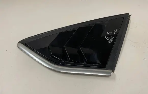 Ford Focus Rear side window