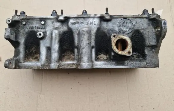 Volkswagen Golf II Engine head 026103373AA