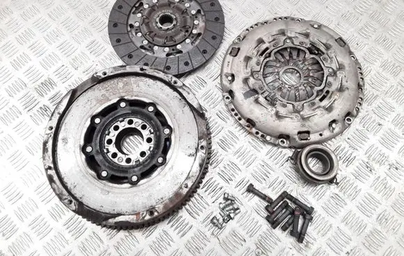 Toyota Verso Clutch set kit 3125005210
