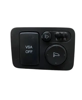 Honda CR-V Wing mirror switch M33212