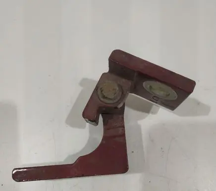 Alfa Romeo 159 Front door upper hinge