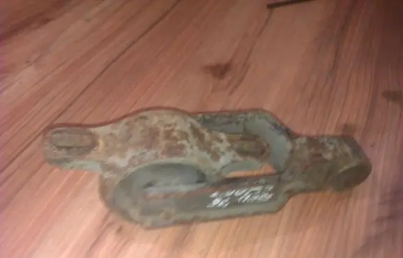 Ford Escort Engine mount bracket 91AB6P082AC