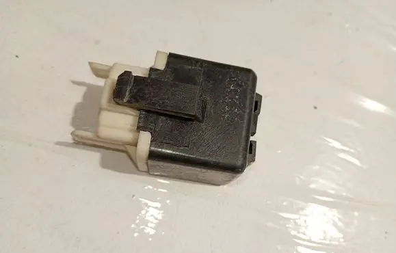 KIA Sportage Other relay 0K01167740
