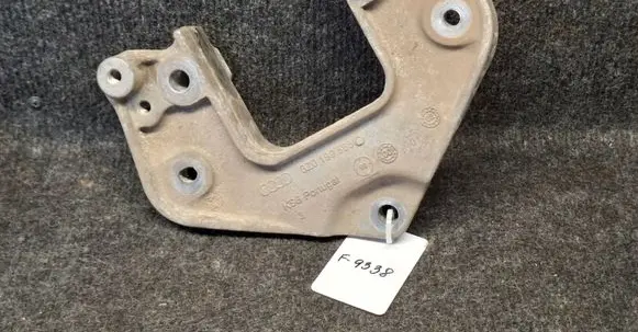 Audi A2 Engine mounting bracket 8Z0199565C
