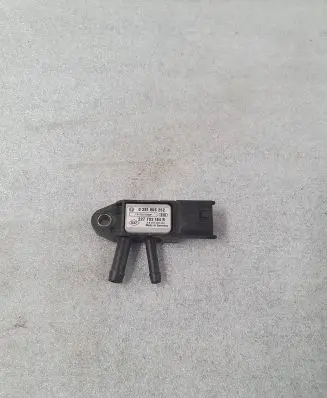Renault Clio IV Exhaust gas pressure sensor 227702184R 0281006252