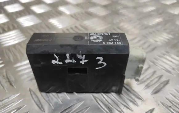 BMW 5 E39 Other control units/modules 8352165