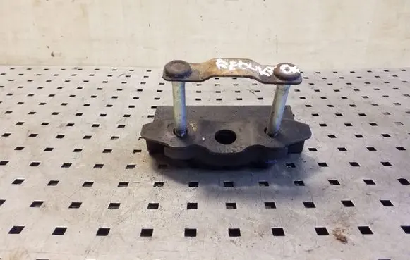 Subaru Outback Rear differential/diff mount bracket 