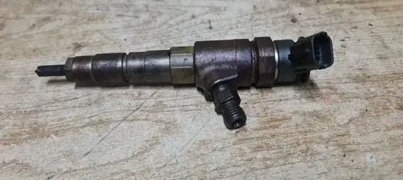 Peugeot 2008 I Fuel injector 0445110340