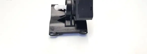 Volkswagen PASSAT B6 Headlight level adjustment motor 008830 24767300