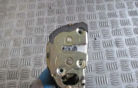 Mazda 6 Rear door lock