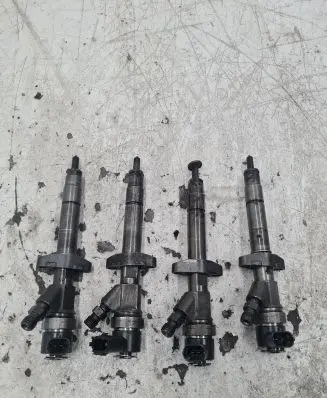 Fuel injectors set