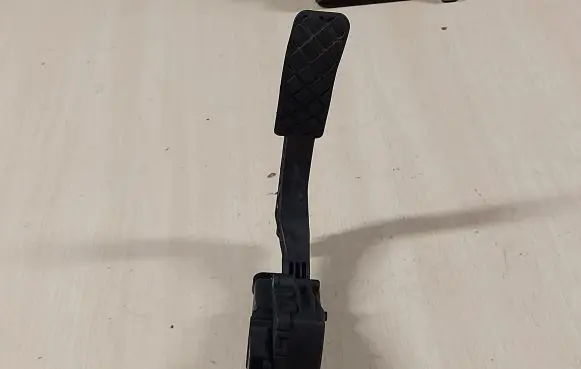 Audi A6 S6 C6 4F Accelerator throttle pedal 4F1721523B