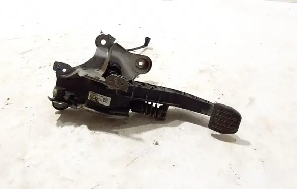Volvo XC60 Clutch pedal 31445268