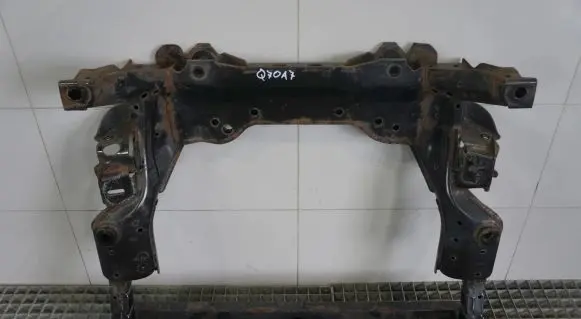 Infiniti Q70 Y51 Front axle beam 