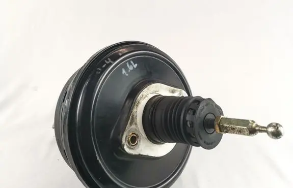 Audi A4 S4 B5 8D Brake booster 4B3612105