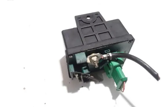 Citroen C5 Glow plug pre-heat relay 9639912580