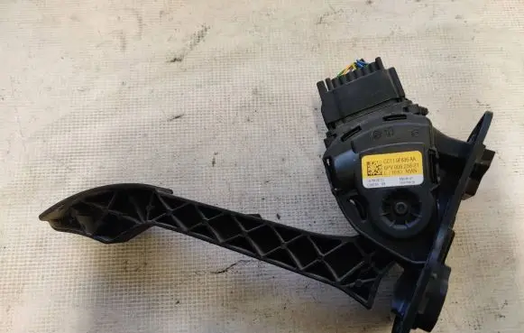 Ford Transit Accelerator throttle pedal CC119F836AA 6PV00923821
